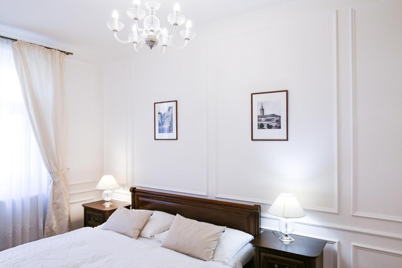 White & Gray Apartamento