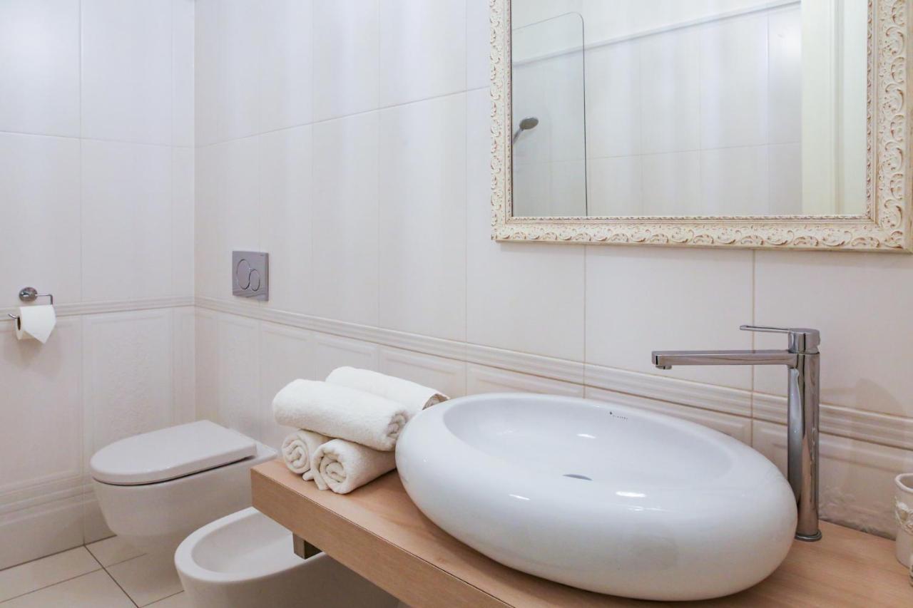 White & Gray Apartamento Praga